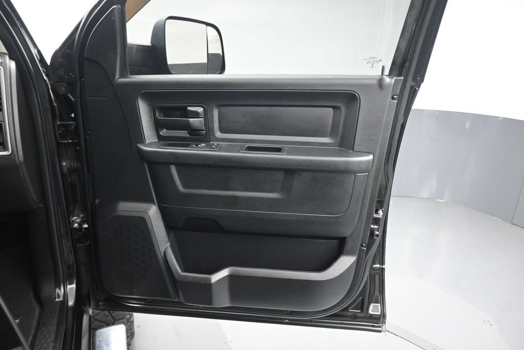 Used 2016 RAM 2500 Tradesman w/ Chrome Appearance Group AWD/4WD image 35