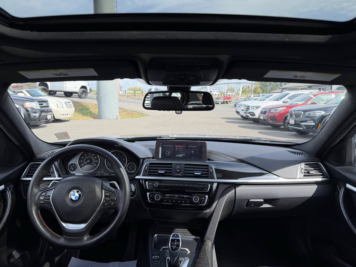 Used 2018 BMW 330i xDrive Sedan AWD/4WD image 20