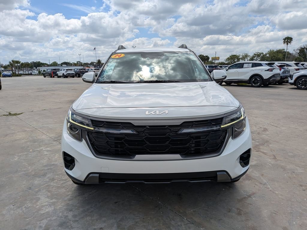 Certified 2024 Kia Seltos X-Line AWD/4WD image 3