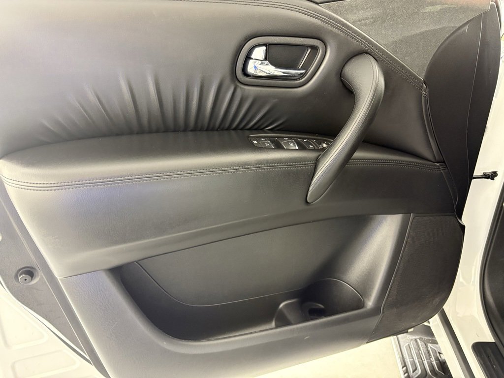 Used 2023 Nissan Armada SV image 14