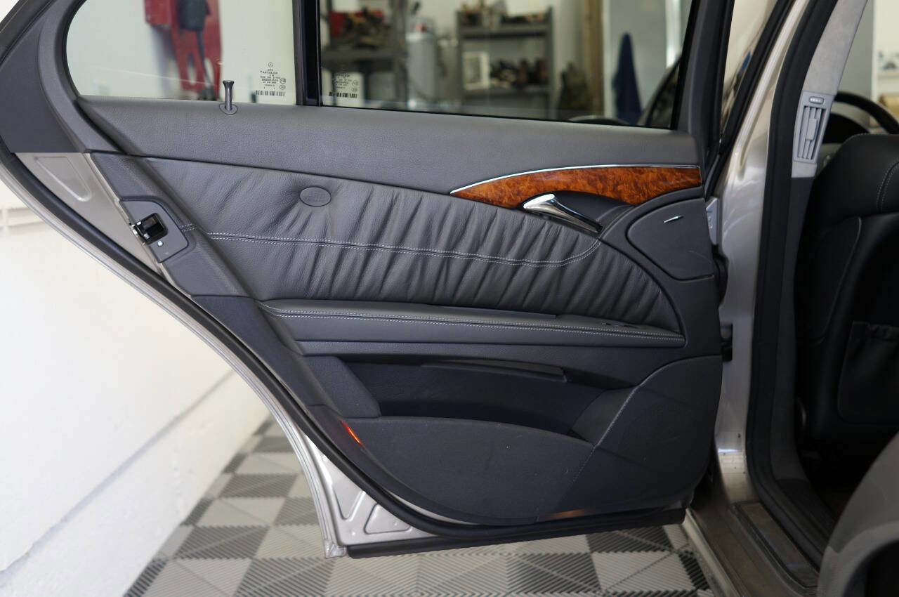 Used 2006 Mercedes-Benz E 55 AMG Sedan image 21