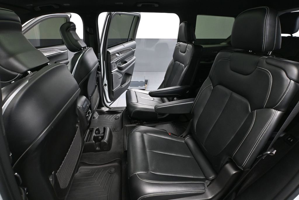 Used 2021 Jeep Grand Cherokee L Overland w/ Advanced Protech Group III image 44