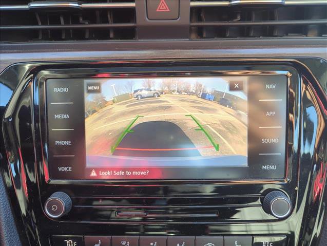 Used 2020 Volkswagen Passat 2.0T SEL image 11