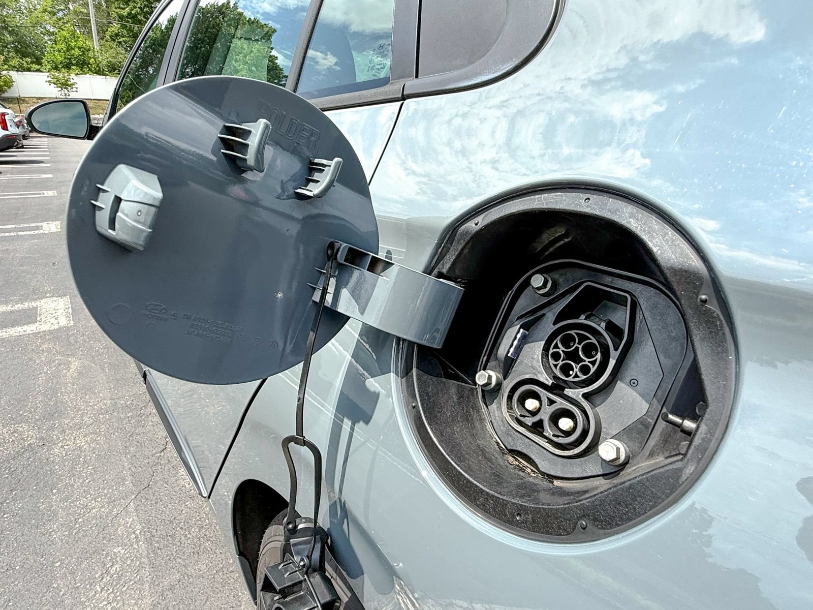Used 2020 Hyundai Ioniq SE FWD image 36