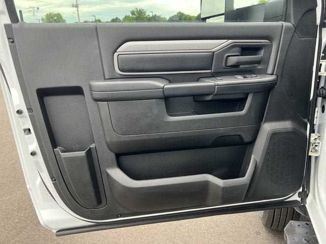 Used 2022 RAM 4500 Tradesman RWD image 21