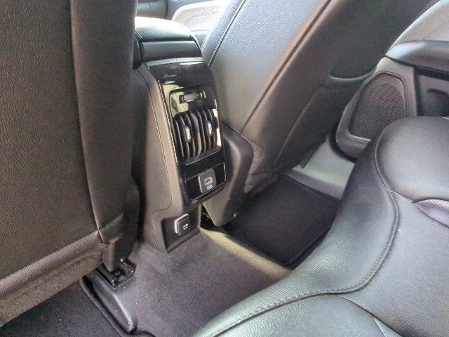 Used 2025 Jeep Compass Latitude AWD/4WD image 23