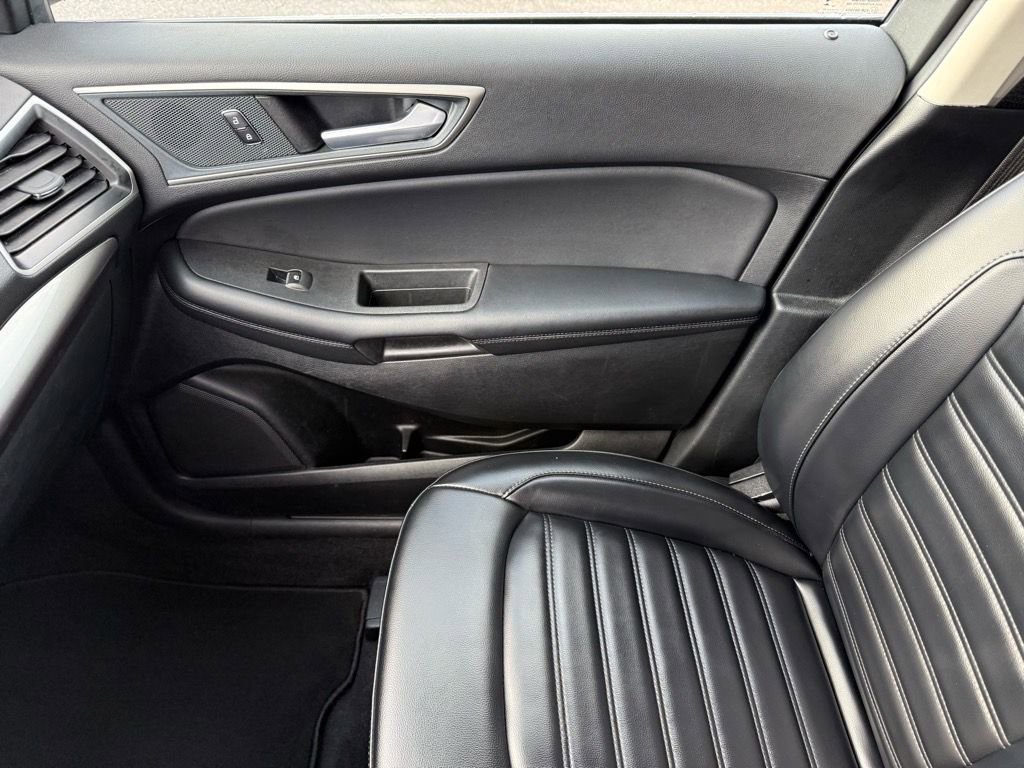 Used 2024 Ford Edge SEL image 30