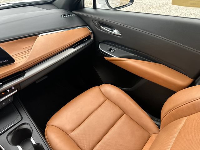 Used 2025 Cadillac XT4 Sport AWD/4WD image 24