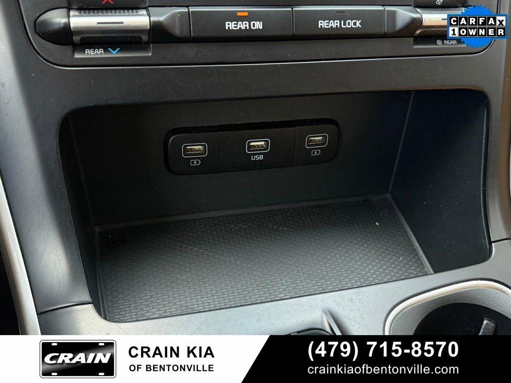 Used 2022 Kia Carnival LX image 19