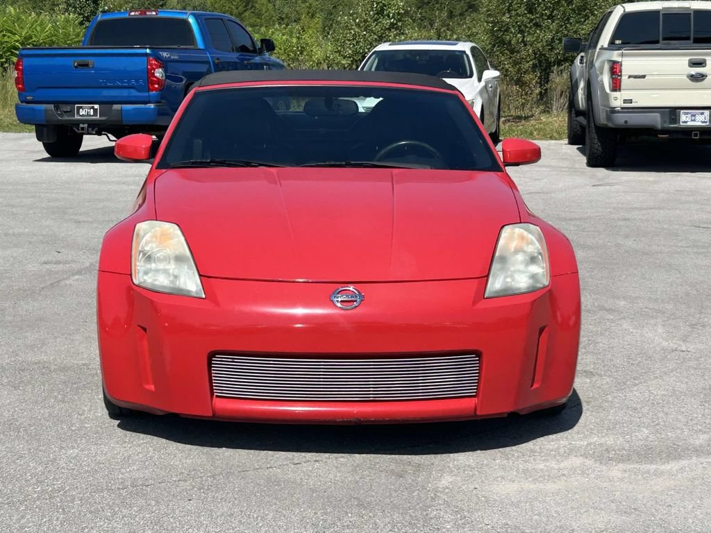 Used 2005 Nissan 350Z Touring RWD image 2