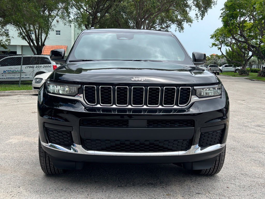 New 2024 Jeep Grand Cherokee L Laredo RWD image 8