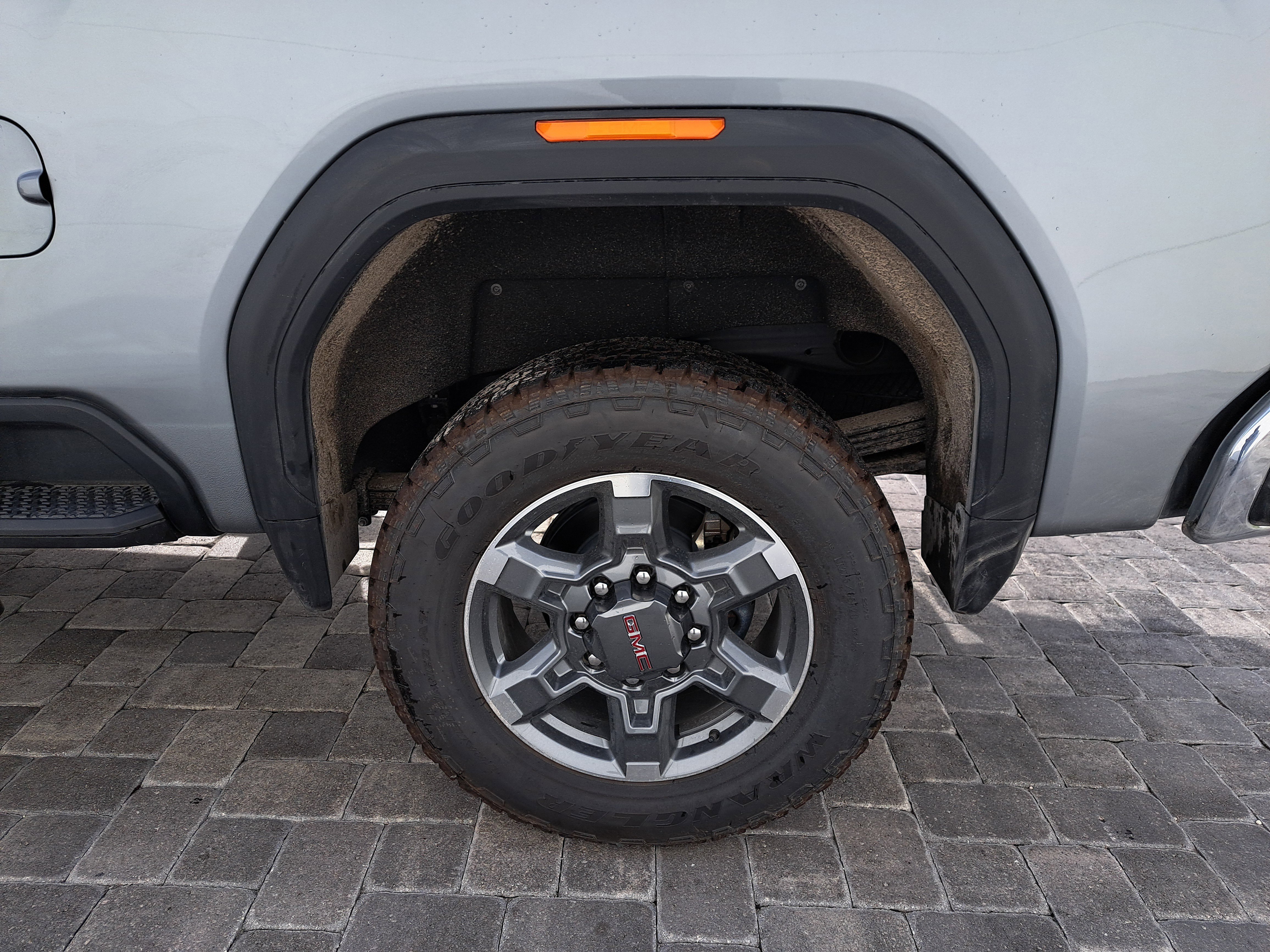 New 2025 GMC Sierra 2500 SLT w/ SLT Premium Package image 10