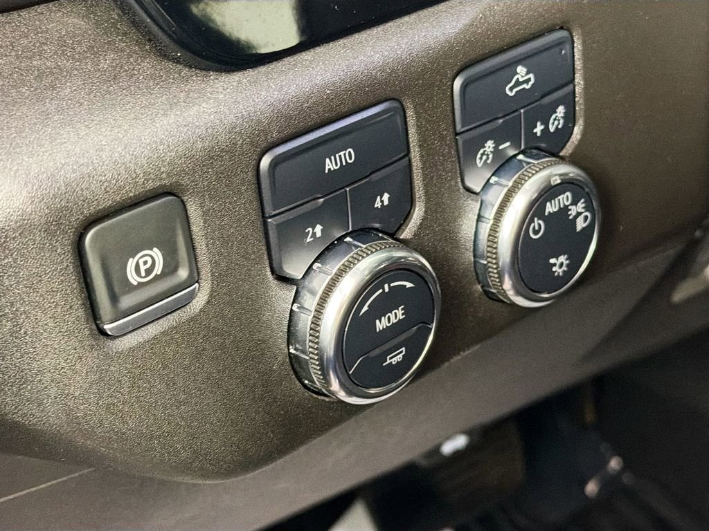 Used 2024 GMC Sierra 1500 SLE w/ Preferred Package image 10