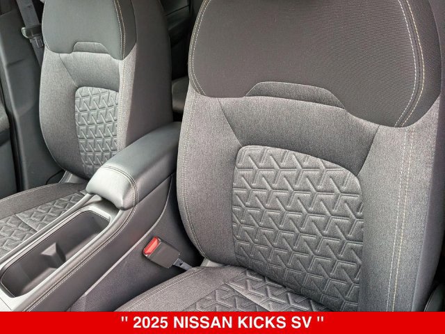 Certified 2025 Nissan Kicks SV AWD/4WD image 15
