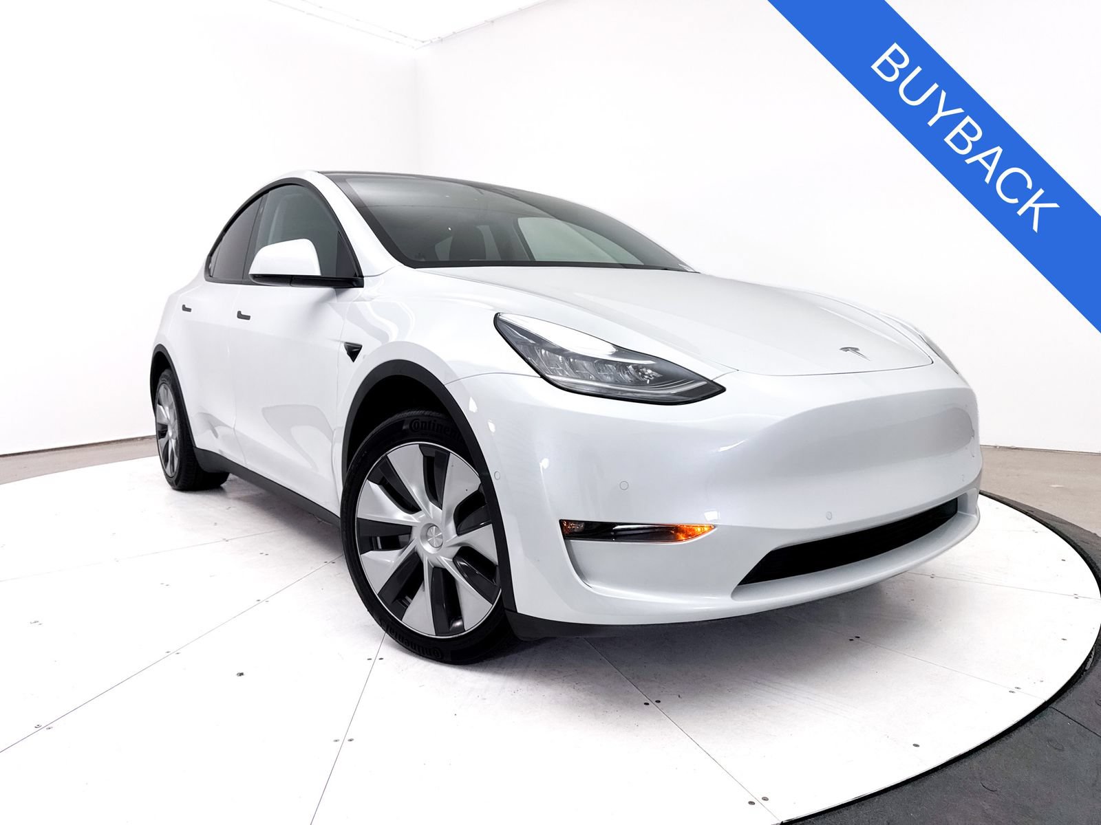Used 2022 Tesla Model Y Long Range AWD/4WD image 1
