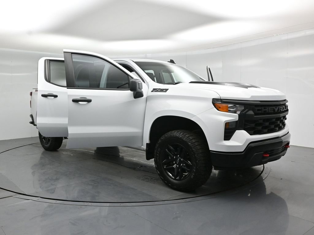 Used 2024 Chevrolet Silverado 1500 Custom Trail Boss w/ LPO, Dark Essentials Package AWD/4WD image 30