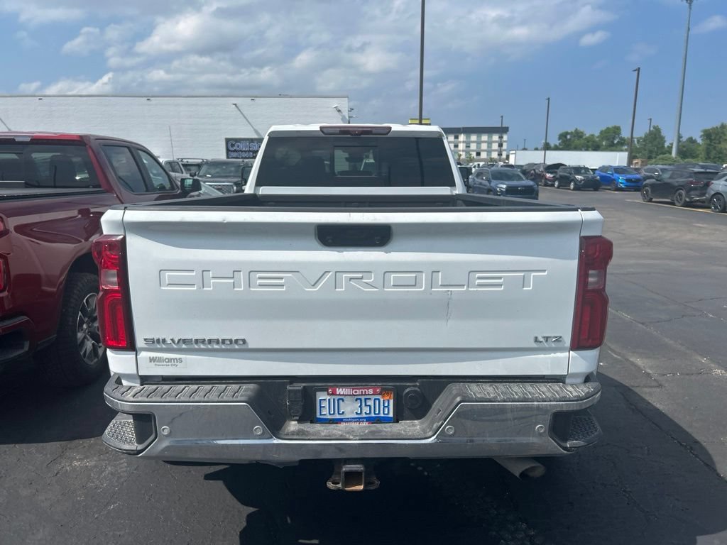 Used 2024 Chevrolet Silverado 3500 LTZ w/ LTZ Plus Package AWD/4WD image 7