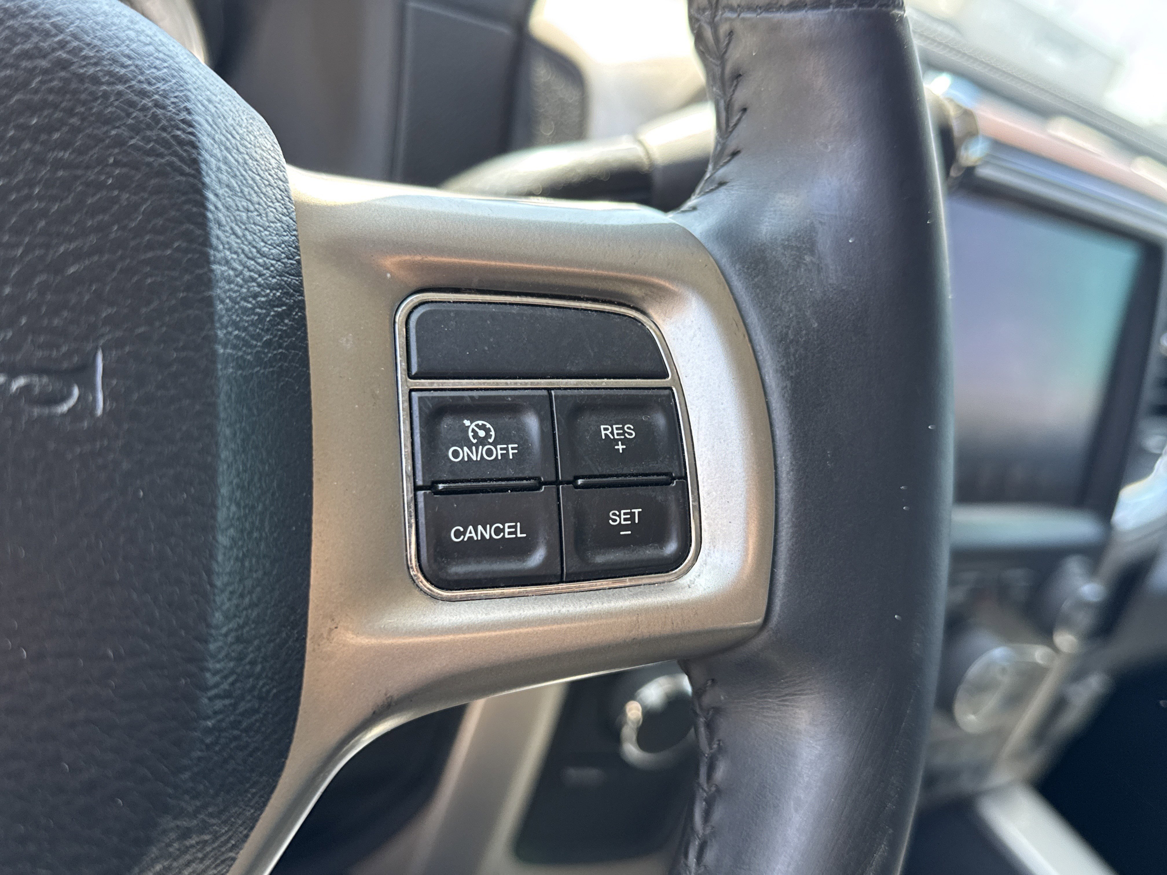 Used 2016 RAM 2500 Laramie w/ Convenience Group AWD/4WD image 20