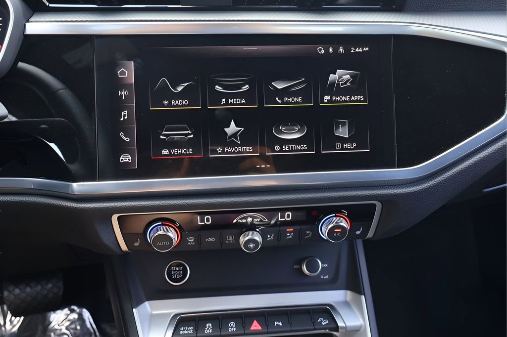 Used 2023 Audi Q3 2.0T Premium w/ Convenience Package image 22