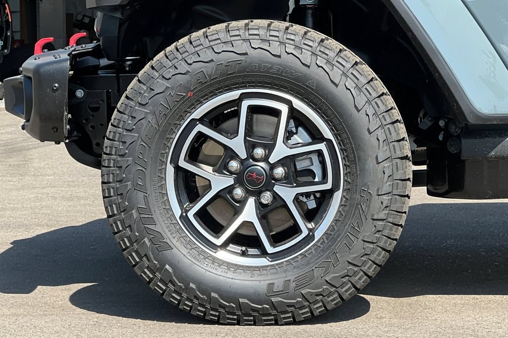 New 2026 Jeep Gladiator Rubicon w/ Steel Bumper Group AWD/4WD image 24
