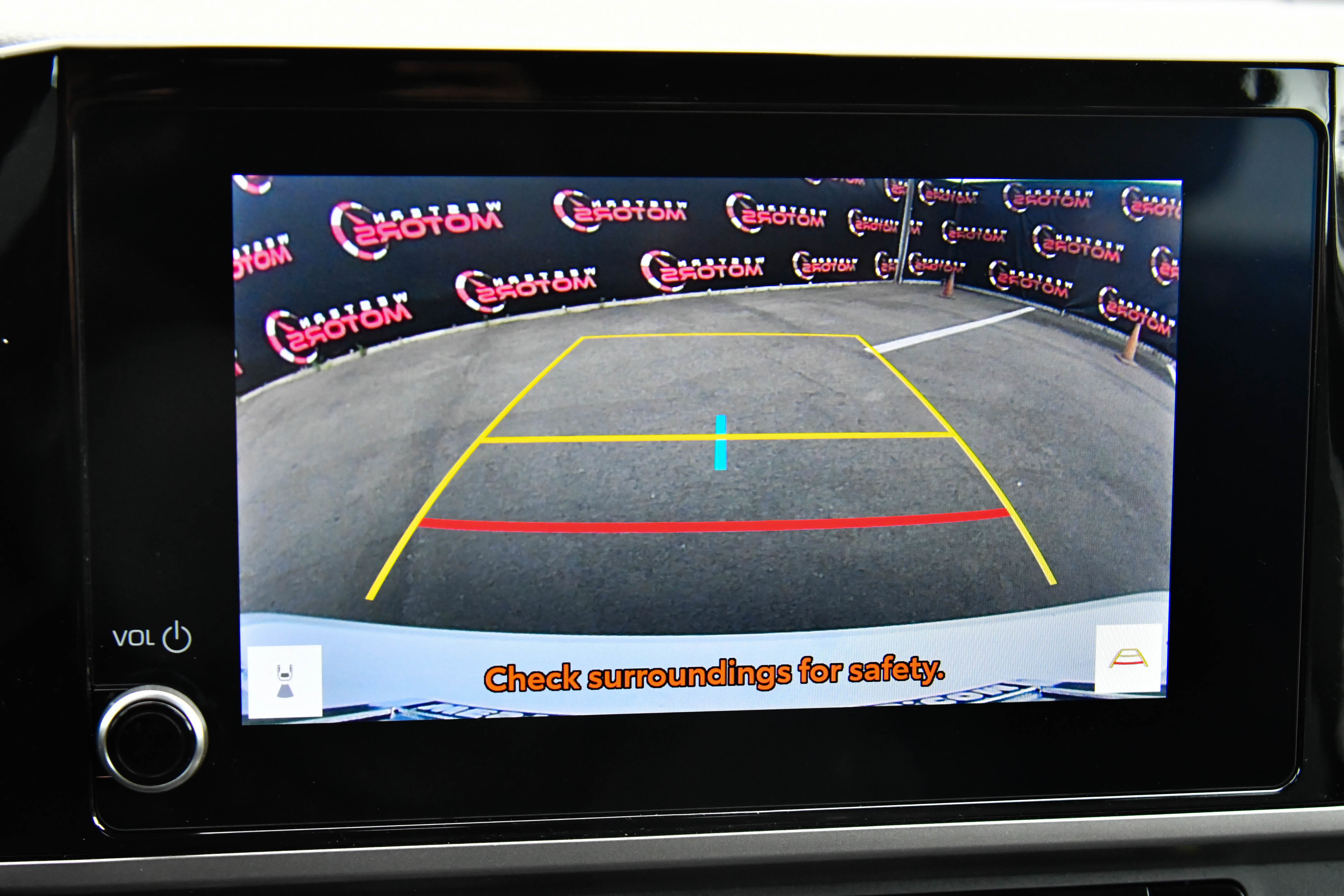 Used 2025 Toyota Camry SE image 19