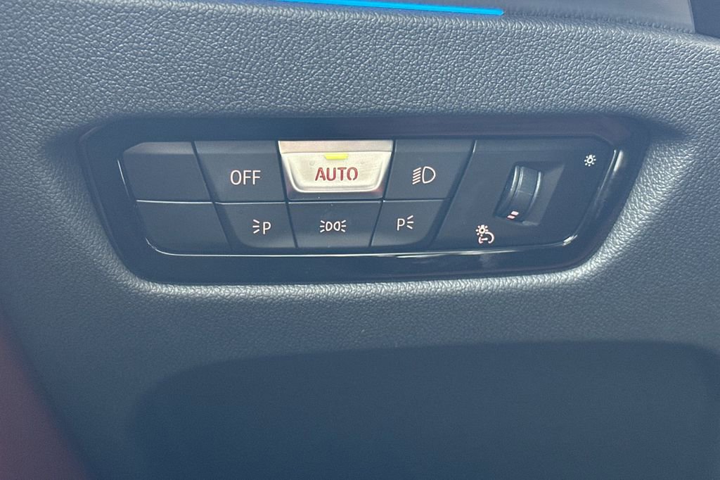 Used 2023 BMW i4 eDrive40 w/ Premium Package image 31