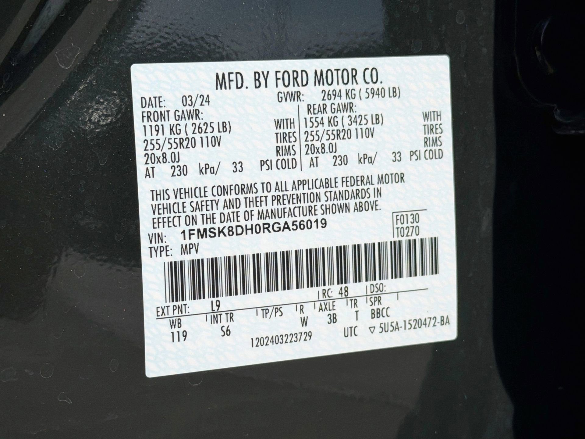 Used 2024 Ford Explorer XLT w/ Equipment Group 202A AWD/4WD image 39