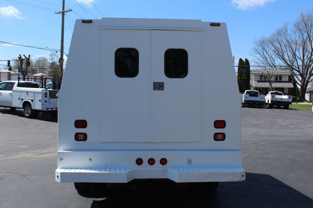 Used 2015 Ford F450 XL w/ Power Equipment Group AWD/4WD image 5