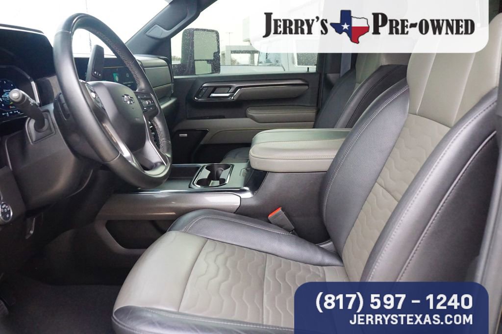 Used 2024 Chevrolet Silverado 2500 ZR2 w/ Technology Package image 19