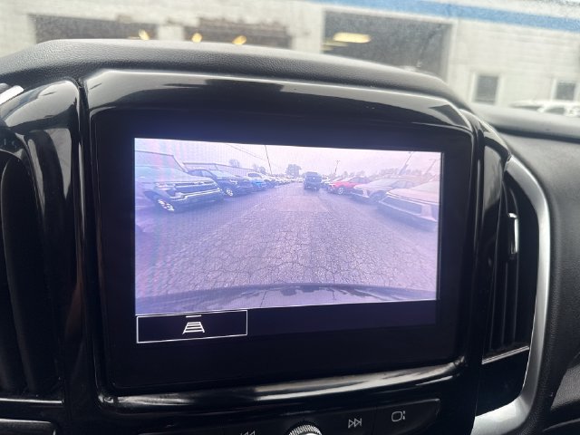 Used 2022 Chevrolet Traverse LT FWD image 19