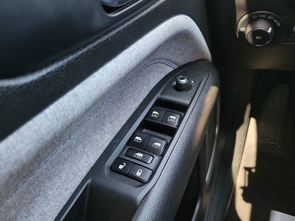 Used 2024 Jeep Compass Latitude image 13