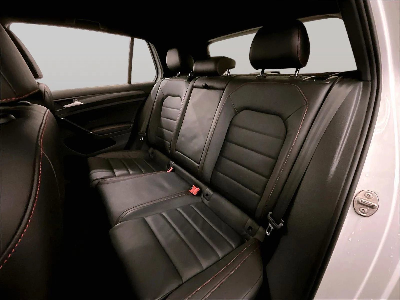 Used 2019 Volkswagen GTI SE FWD image 25