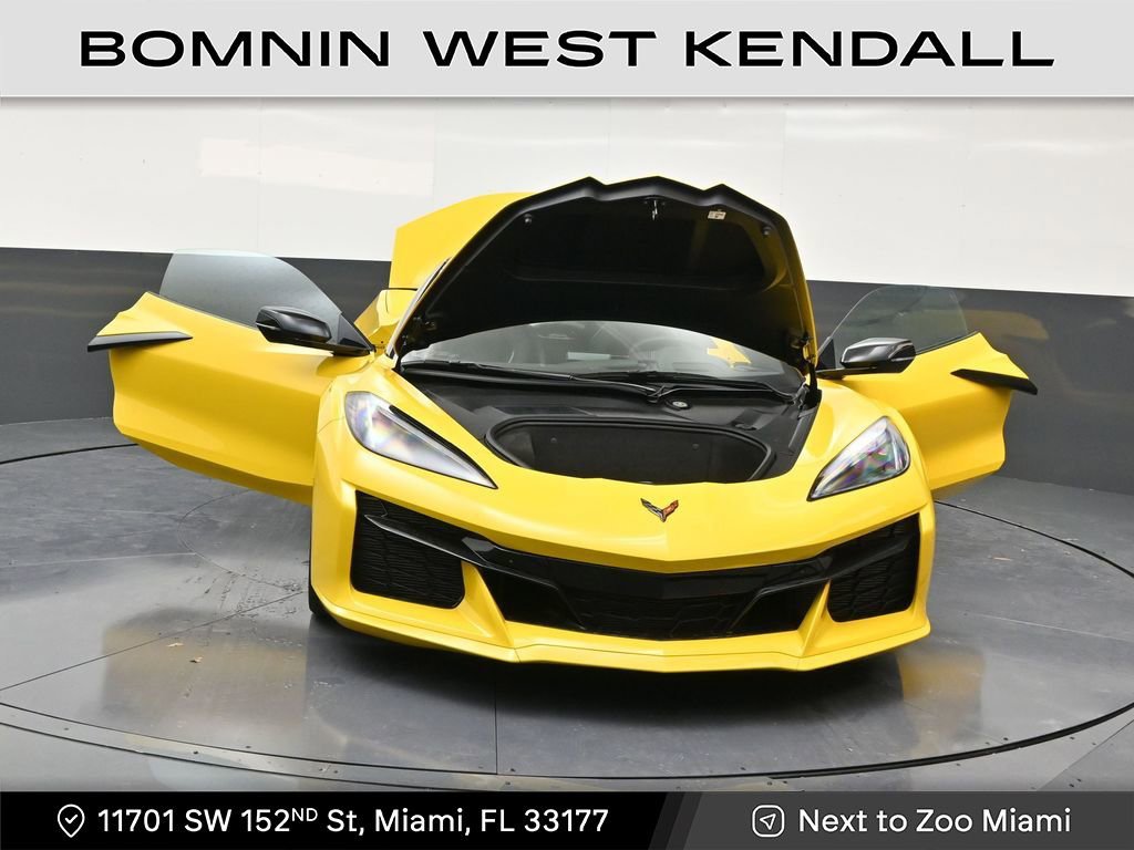 Used 2025 Chevrolet Corvette Z06 w/ Stealth Interior Trim Package image 33