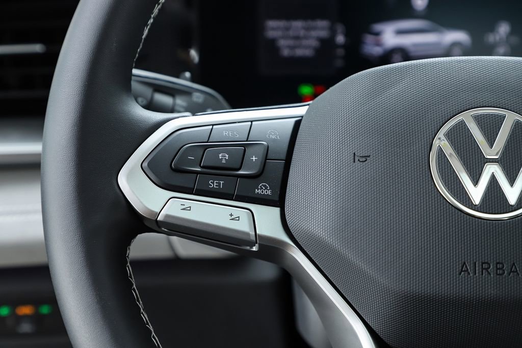 New 2026 Volkswagen Tiguan SE image 21