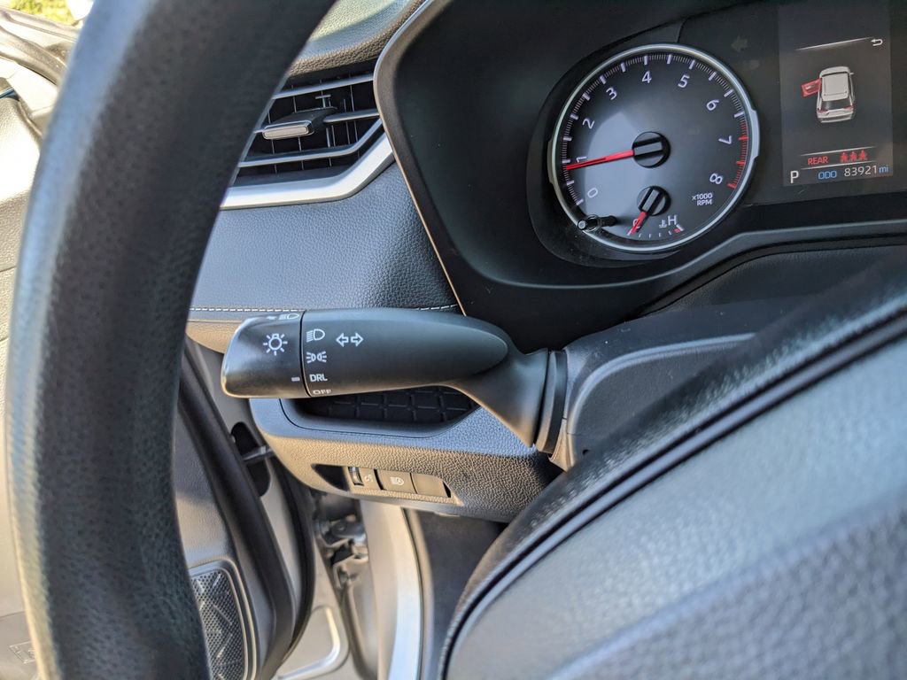 Used 2020 Toyota RAV4 LE image 32