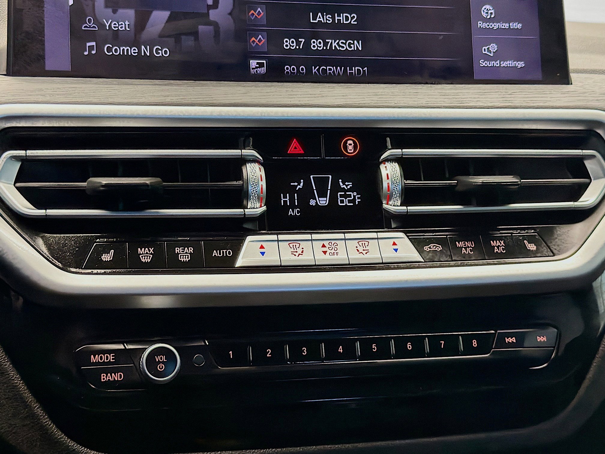 Used 2025 BMW X4 xDrive30i w/ Premium Package image 10