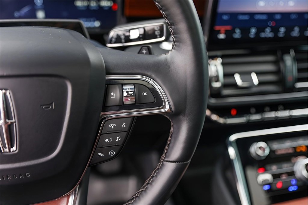 Used 2024 Lincoln Navigator L Reserve image 16