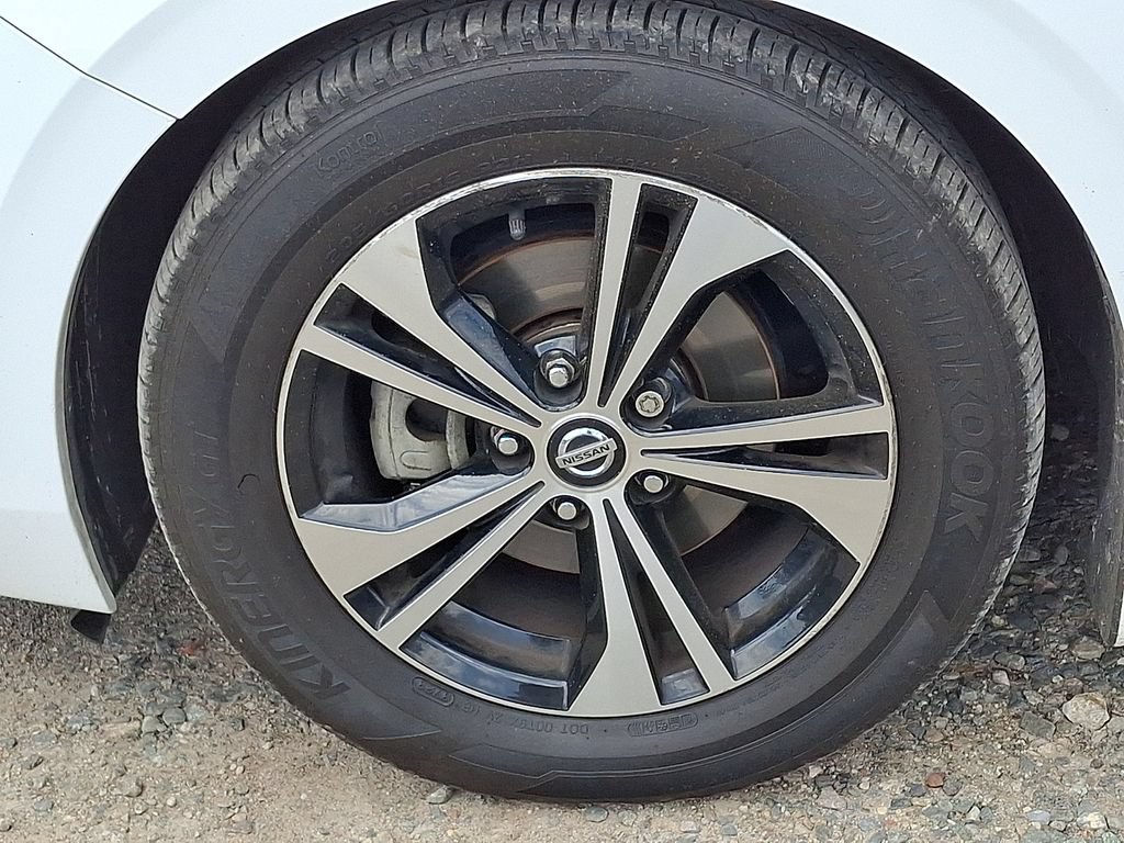 Used 2020 Nissan Sentra SV w/ Electronics Package FWD image 32
