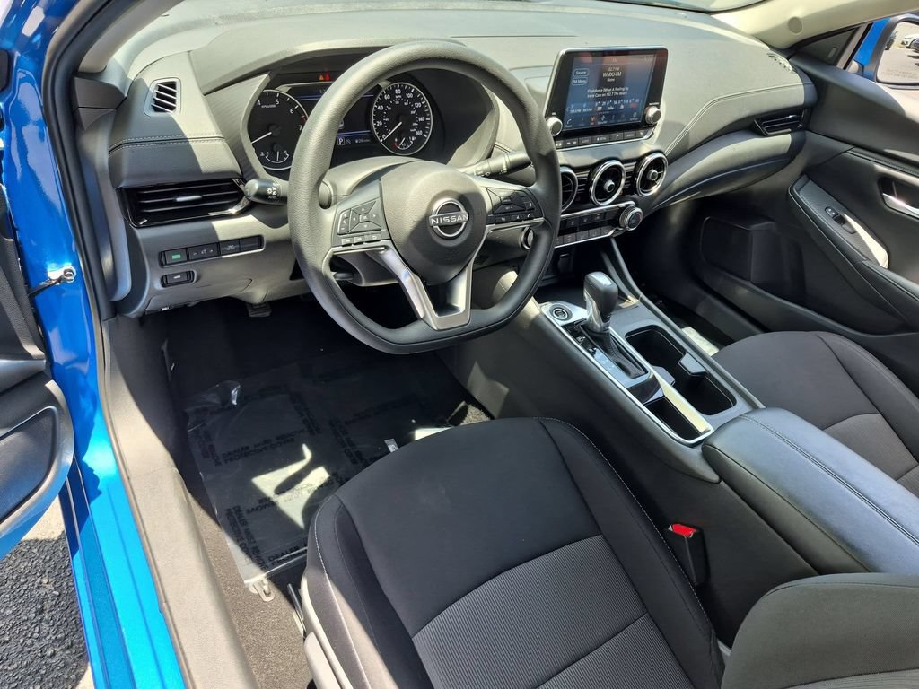 Used 2025 Nissan Sentra SV FWD image 15