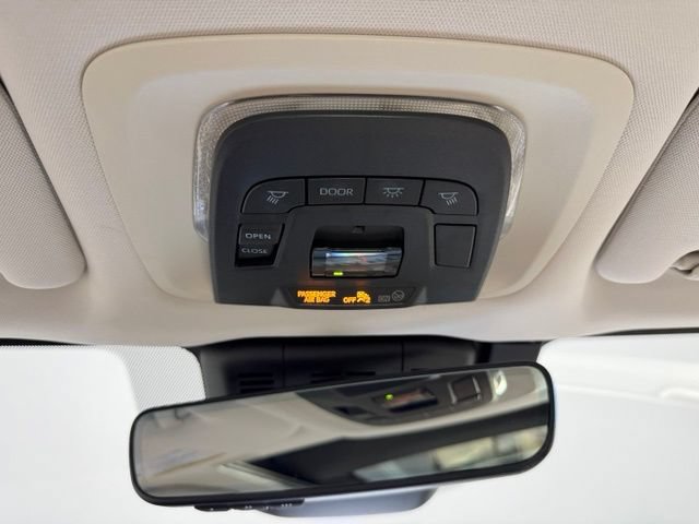 Used 2024 Toyota Crown AWD/4WD image 34