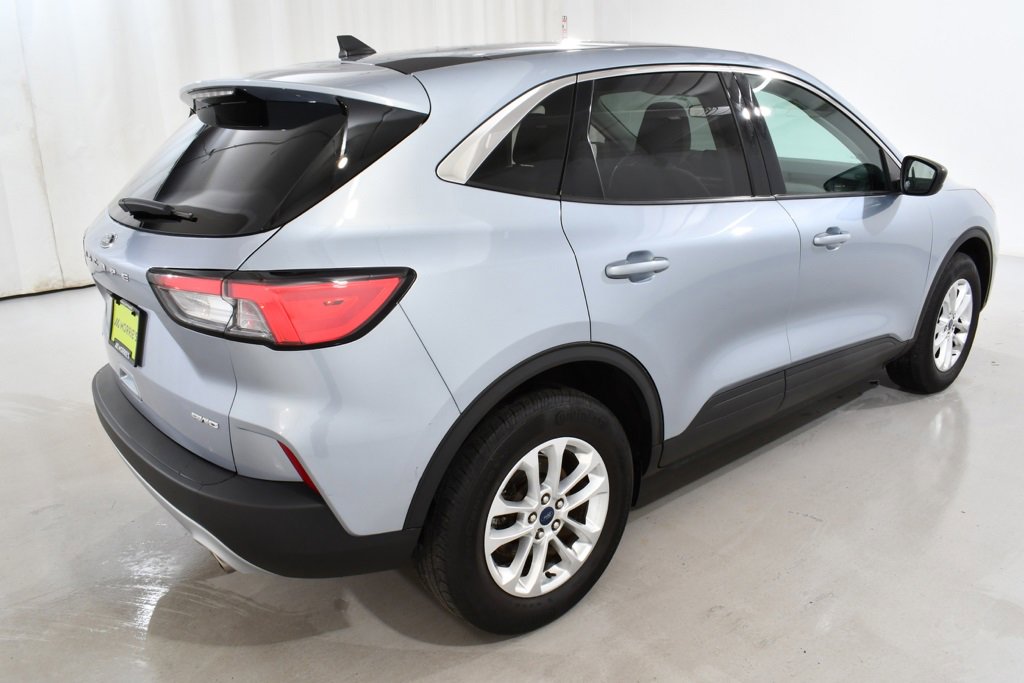 Used 2022 Ford Escape SE w/ Cold Weather Package image 11