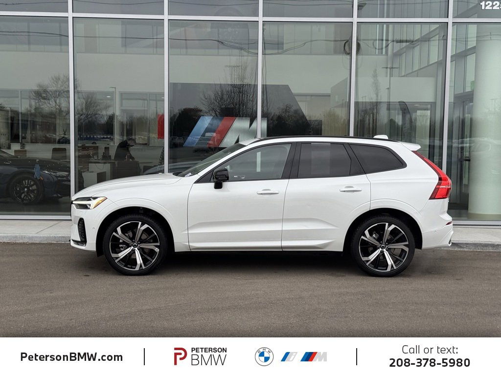 Used 2024 Volvo XC60 B5 Ultimate w/ Protection Package Premier image 3