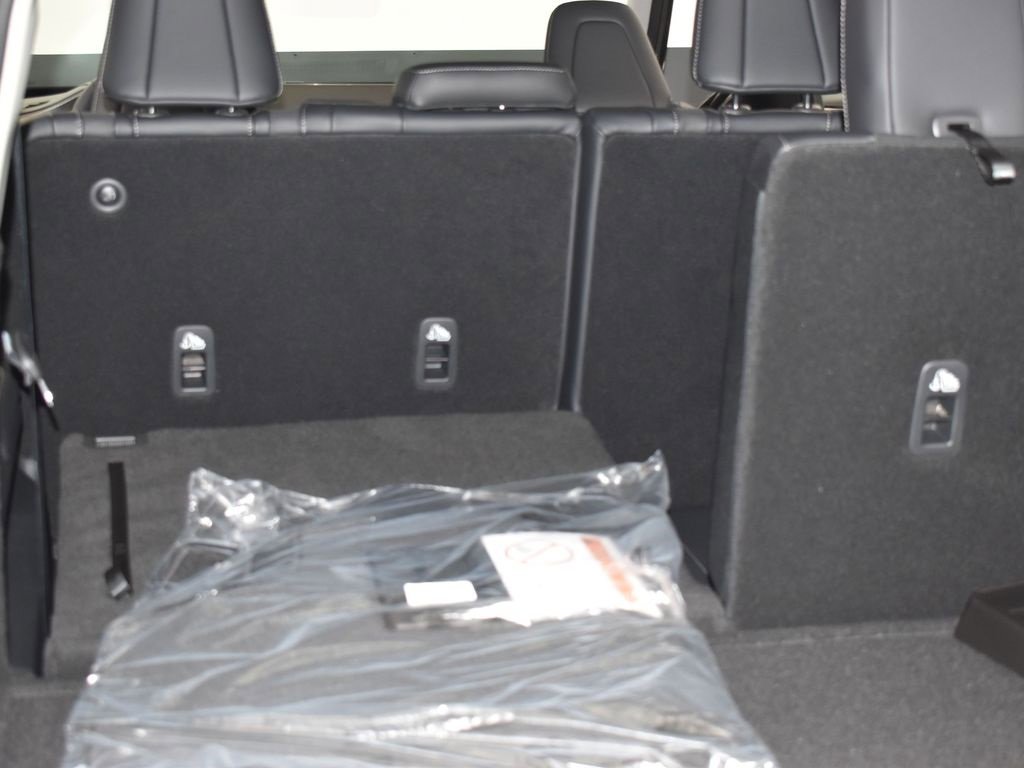 New 2026 INFINITI QX60 Luxe w/ Cargo Package image 22