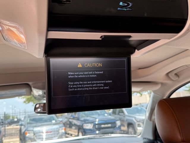 Used 2021 Toyota Sequoia Platinum AWD/4WD image 26