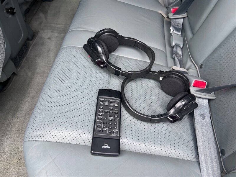 Used 2004 Honda Pilot EX image 12