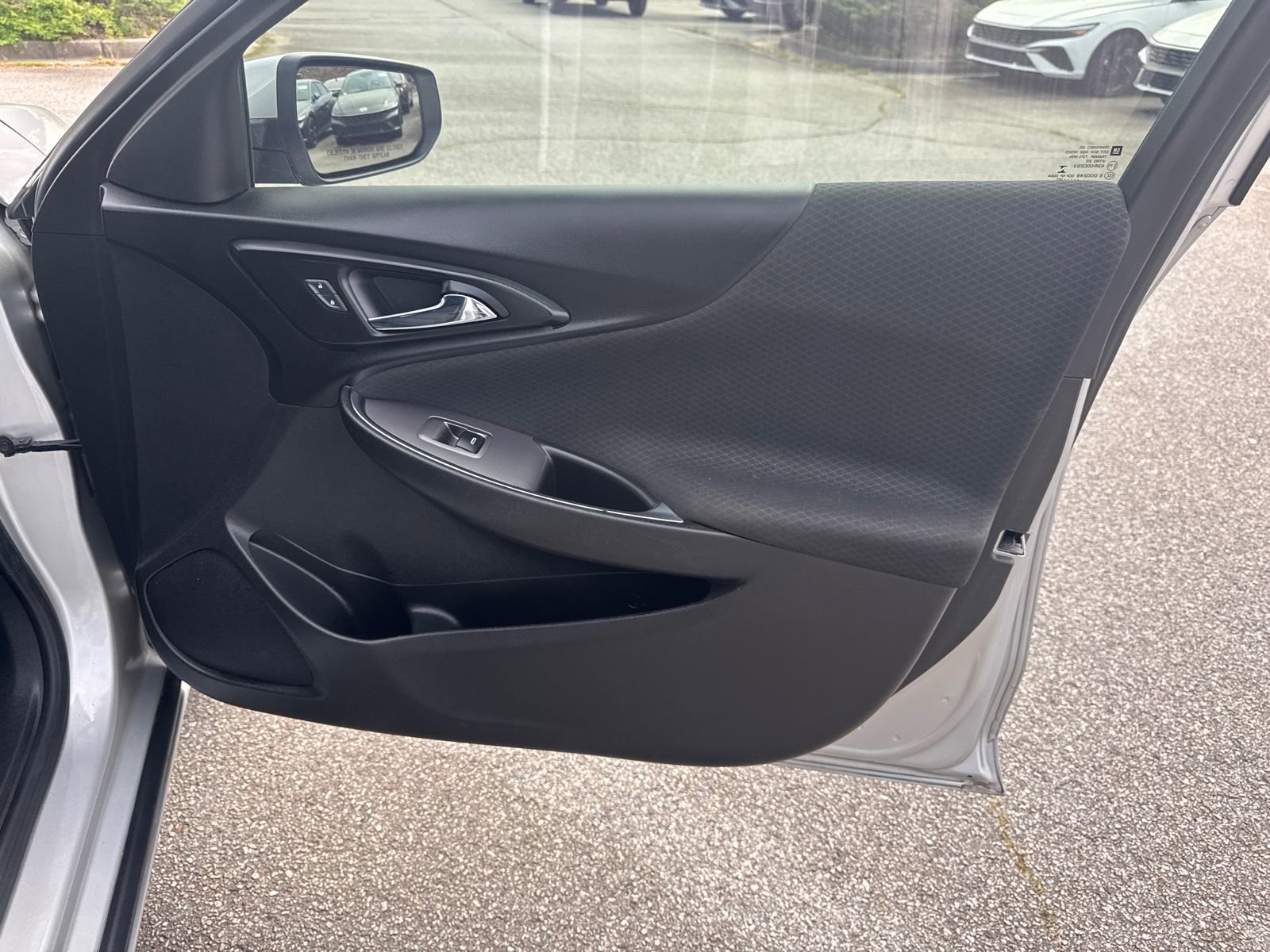 Used 2020 Chevrolet Malibu LT FWD image 14