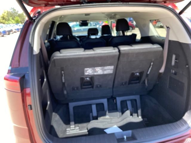 Used 2022 Kia Carnival EX FWD image 23