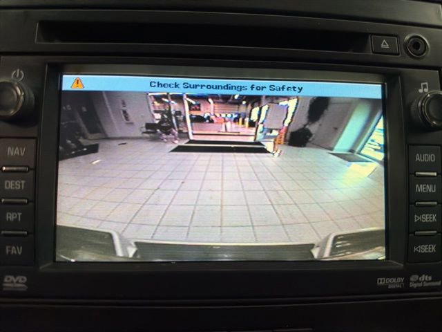 Used 2011 Chevrolet Avalanche LTZ image 21