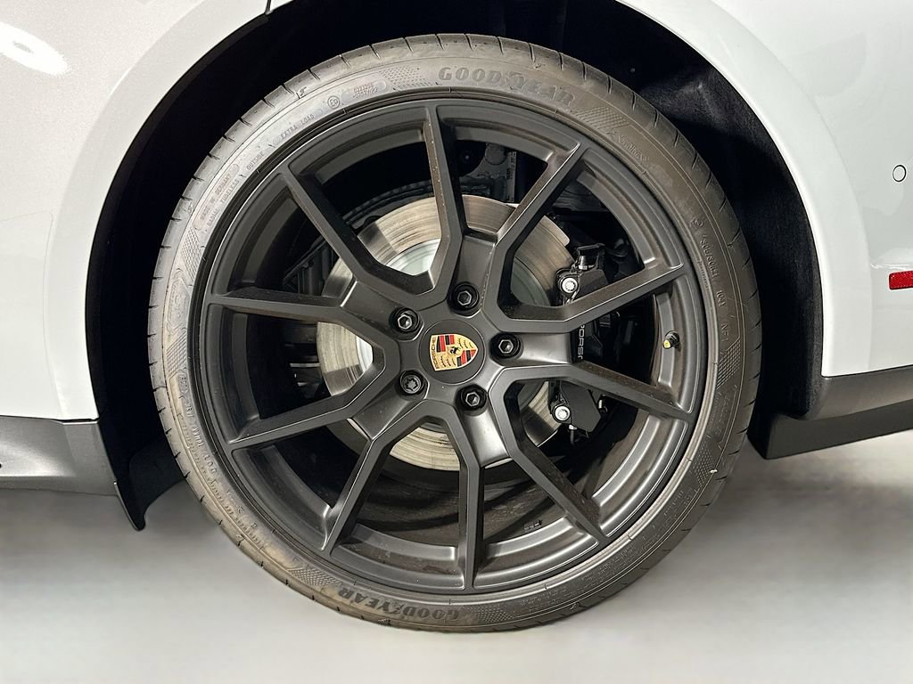 New 2025 Porsche Taycan GTS image 33