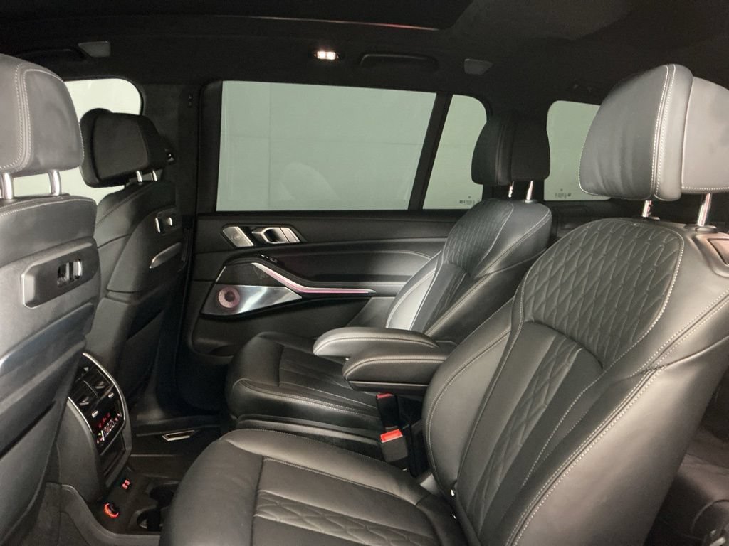 Certified 2025 BMW X7 M60i AWD/4WD image 26
